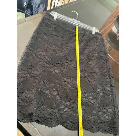 Banana Republic Black Lace Skirt Knee Length Elegant Business whimsigoth Sz.12 - Picture 7 of 13